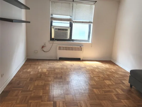 91-08 32nd Avenue image 4 of 9