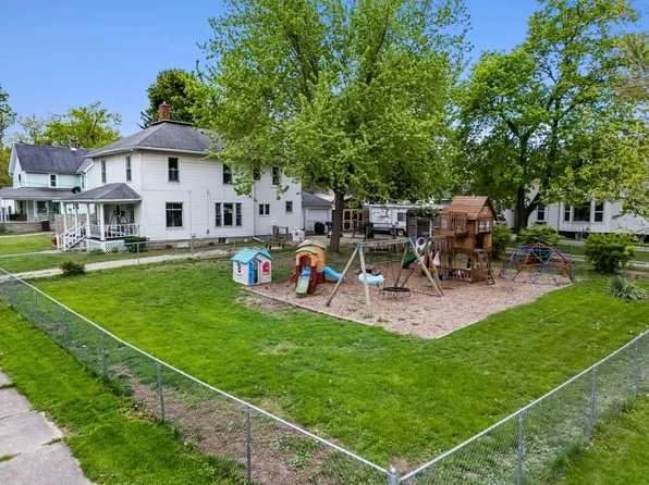 142 S West St, Hillsdale, MI 49242