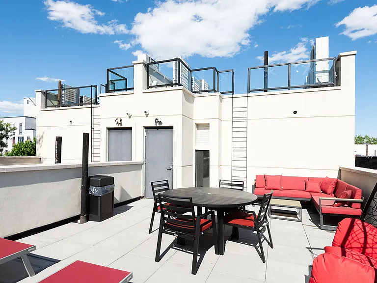 675 E 32nd St #36 — Photo 15