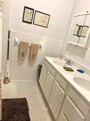 Rented by Avenue Real Estate | media 10
