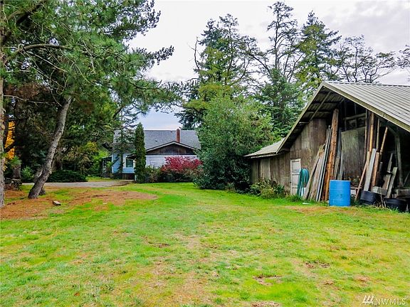 3rd image of 3321 163rd Ave SW
