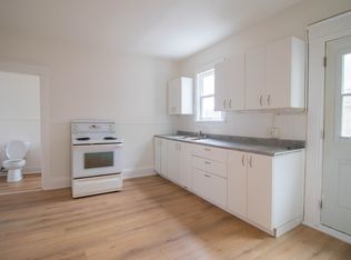 67 7th St #2, Welland, ON L3B 5B9
