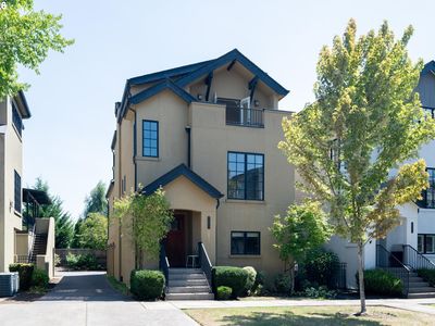 2883 Lord Byron Pl, Eugene, OR, 97408