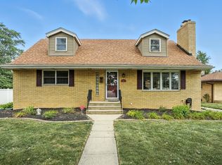 901 Ridgeway Ave, Munster, IN 46321