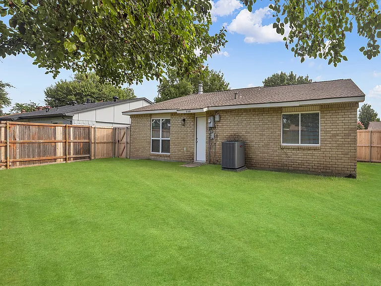 5440 Slay Dr — Photo 18