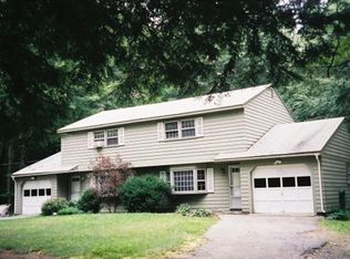 17B Deerwood Dr, Amherst, NH 03031