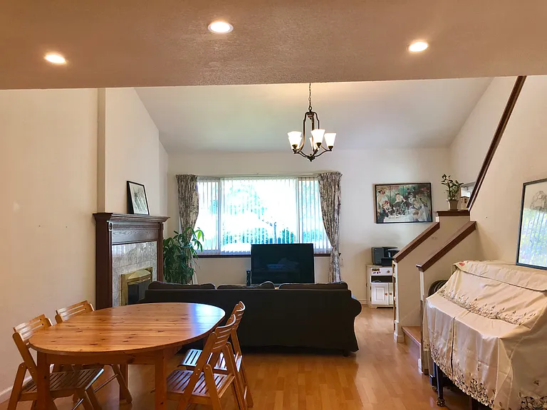 1211 Crescent Ter — Photo 5
