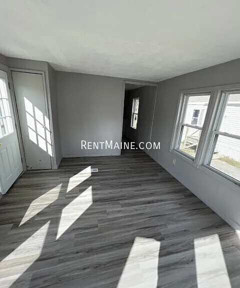 681 Main Rd N #11 — Photo 4