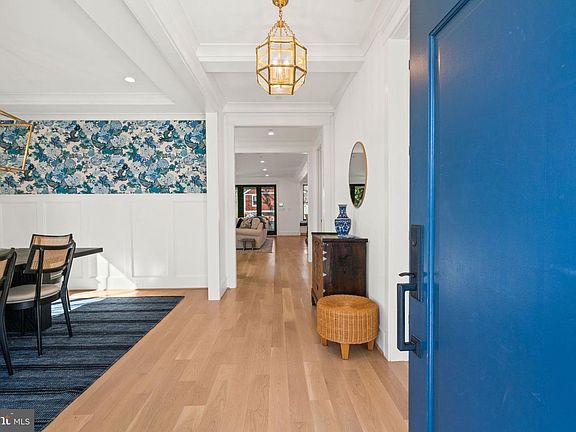 4th image of 4529 Rosedale Ave