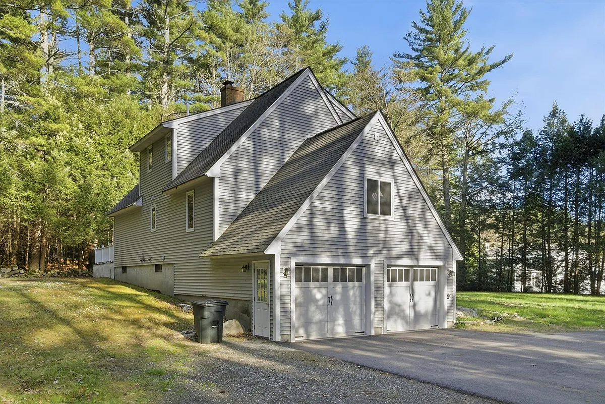 Building Photo - 46 Spring Rd