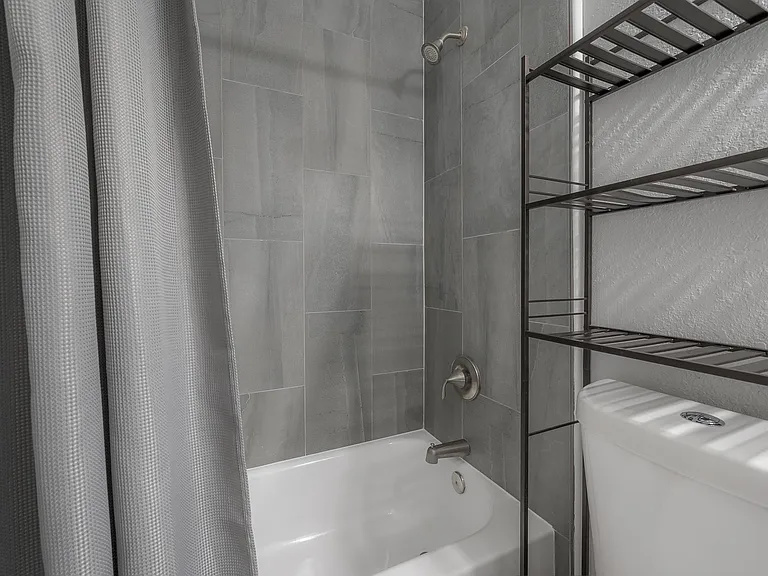 1428 E Mohawk Ave — Photo 17