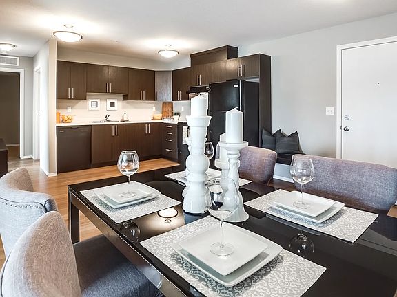4th image of 404 McConachie Way NW #464168