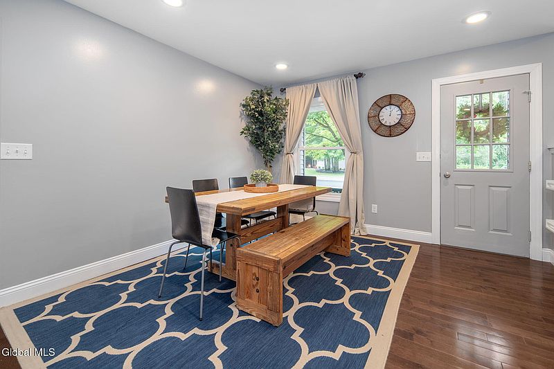 2nd image of 58 Middlesex Drive