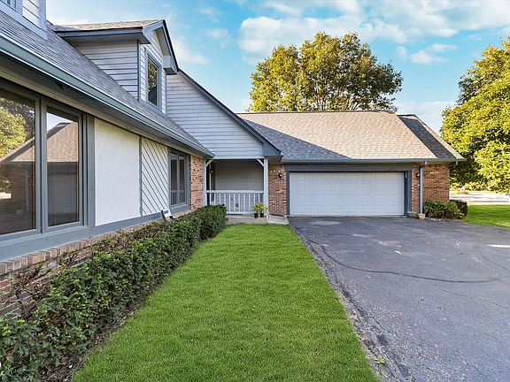 2nd image of 6725 La Tour Cir