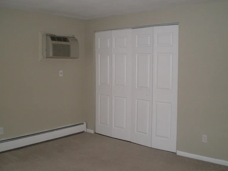 Winkworth Apartment Homes — Photo 16