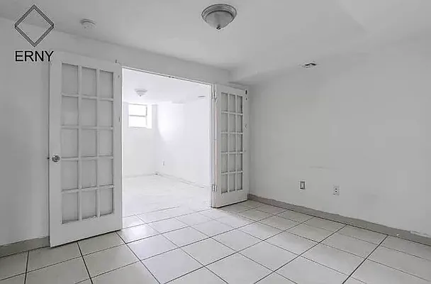 Rented by ERNY LLC | media 30