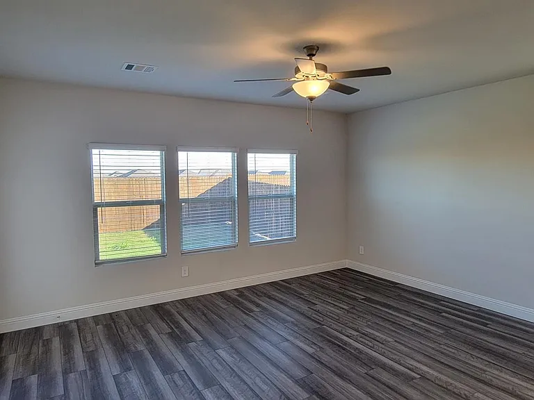 2371 Aspen Hill Dr — Photo 19