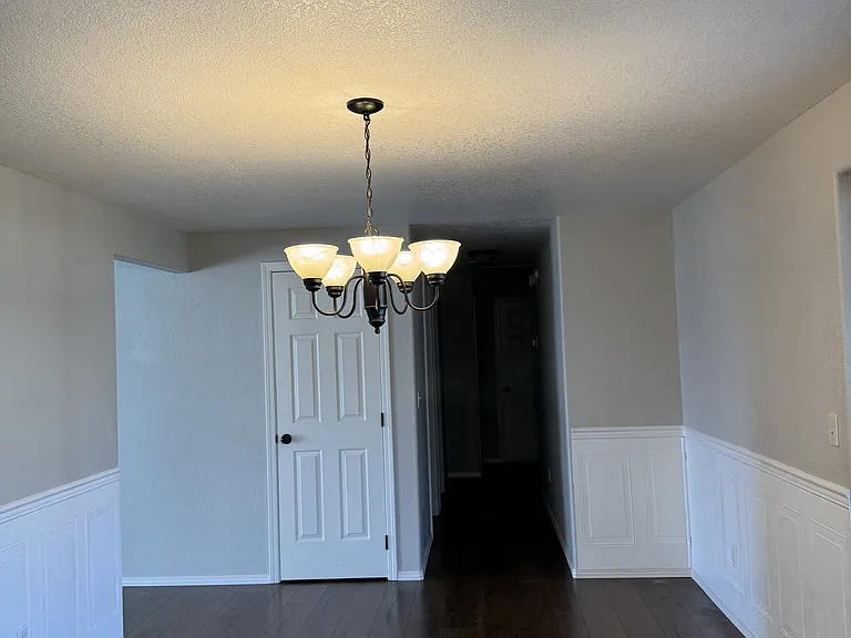 935 Fairfield Cir — Photo 8