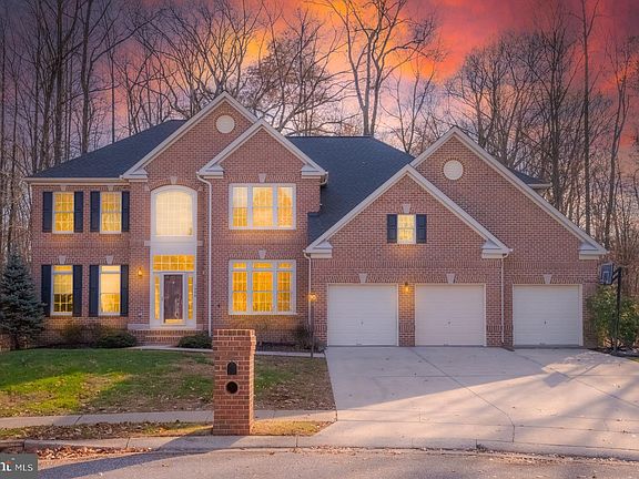 3rd image of 1000 Goosecross Ct