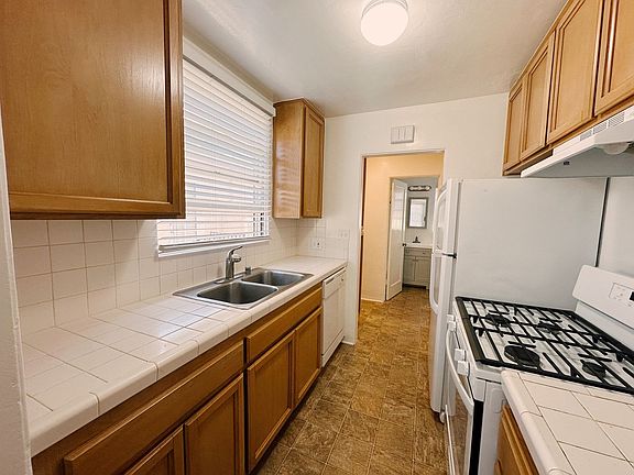 5th image of 4767 Orchard Ave #0