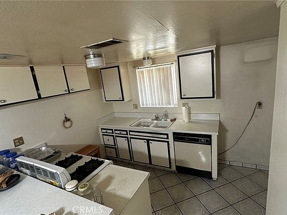 5th image of 1424 Lynwood Way