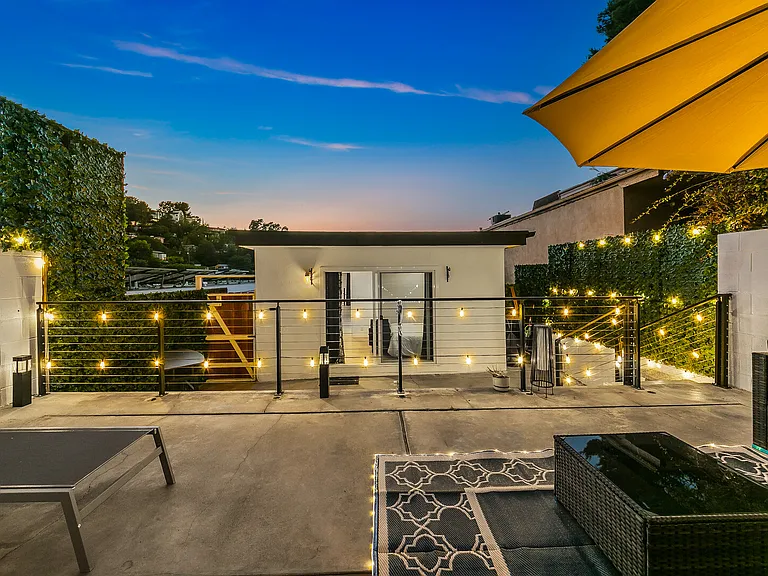 Oak Point Dr — Photo 4
