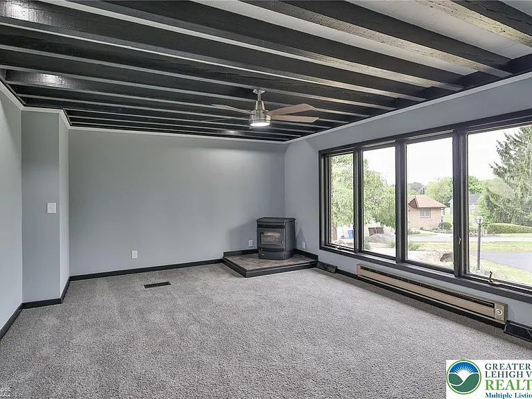 4410 Circle Dr — Photo 17