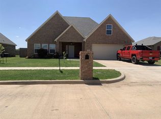 3728 Plantation Dr, Enid, OK 73703
