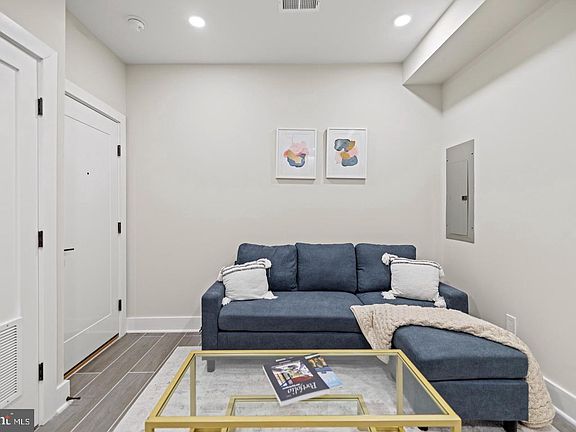 5th image of 824 18th St NE #3