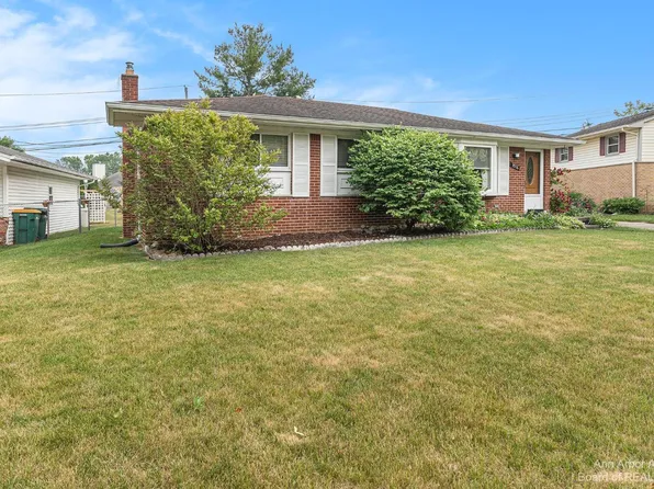 3576 Cushing Ct, Dexter, MI 48130