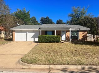 1453 Pamela Ln, Fort Worth, TX 76112