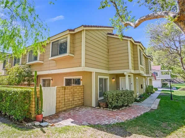 28160 Sloan Canyon Rd APT A, Castaic, CA 91384