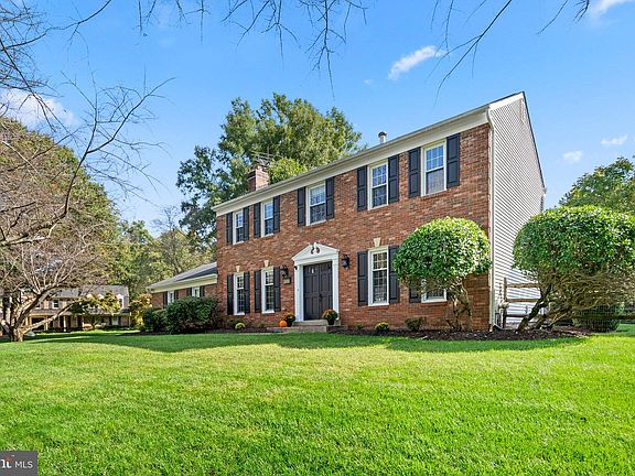 3rd image of 4500 Custis Dr
