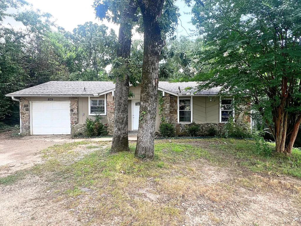 809 Nicole Dr. North Little Rock, AR 72118 — Photo 1