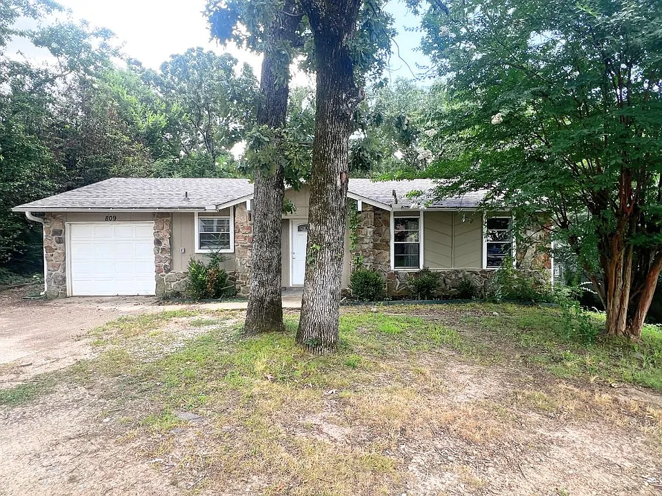 809 Nicole Dr