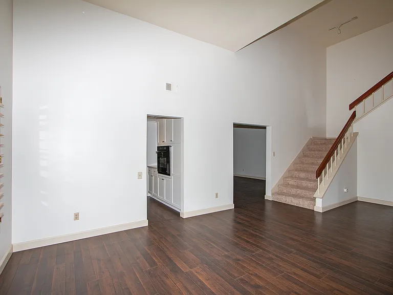 3740 Overpark Rd — Photo 7