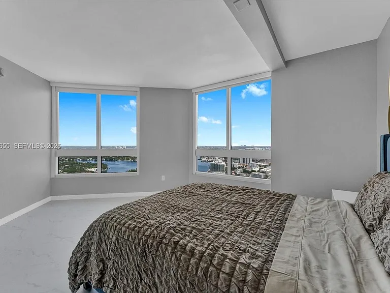 6365 Collins #3901 — Photo 24