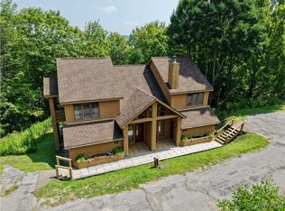 19 Snowpine Vlg, Great Valley, NY 14741