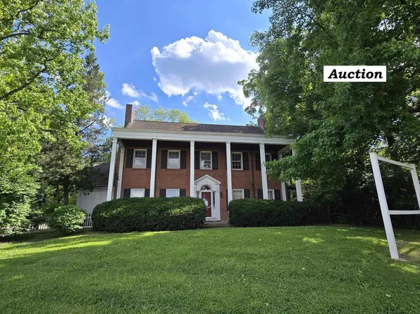 930 W Walnut St, Carbondale, IL 62901