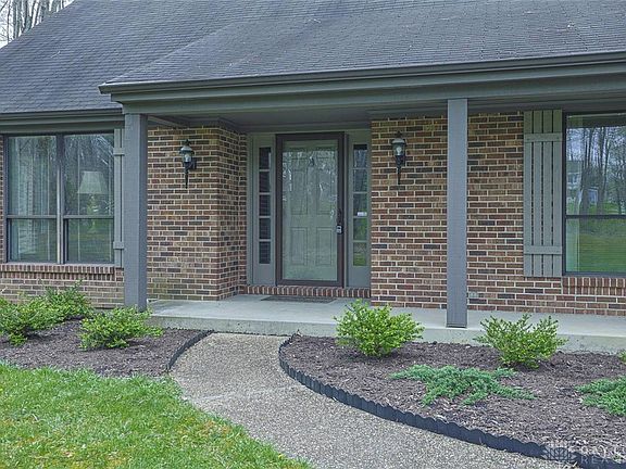 5th image of 866 Cedar Dr