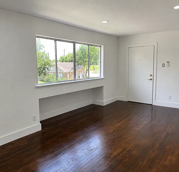 2712 Oakcliff St #4 — Photo 5