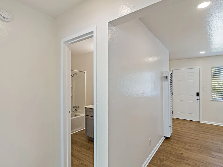2409 Standard Ave #7 — Photo 15