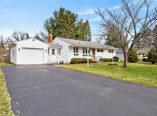 168 Willowen Dr, Rochester, NY 14609