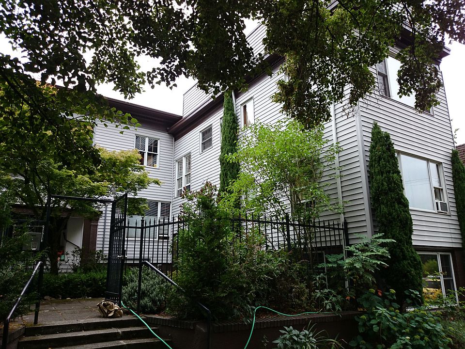 1st image of 213 17th Ave E APT 17