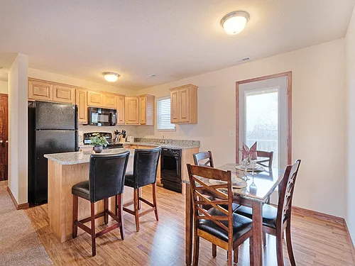 Highland Park Apartment Homes Photo 1