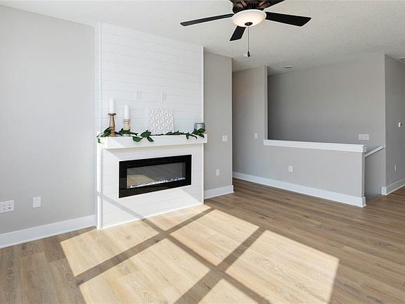 3rd image of 1709 E Detroit Pl