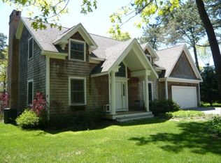 8 Esterbrook Rd, Wainscott, NY 11975