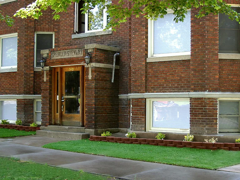 740 E Broadway #B-102 — Photo 12