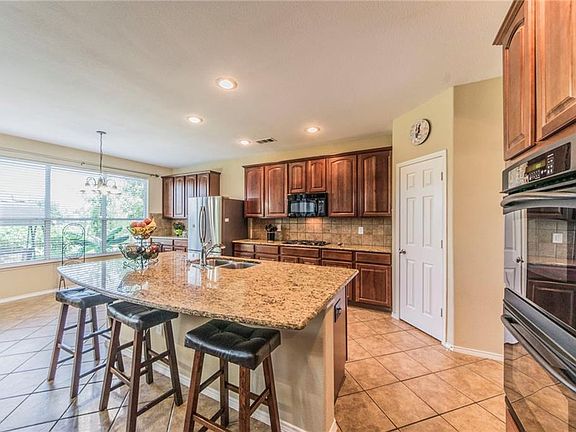 4th image of 3900 Penny Royal Dr