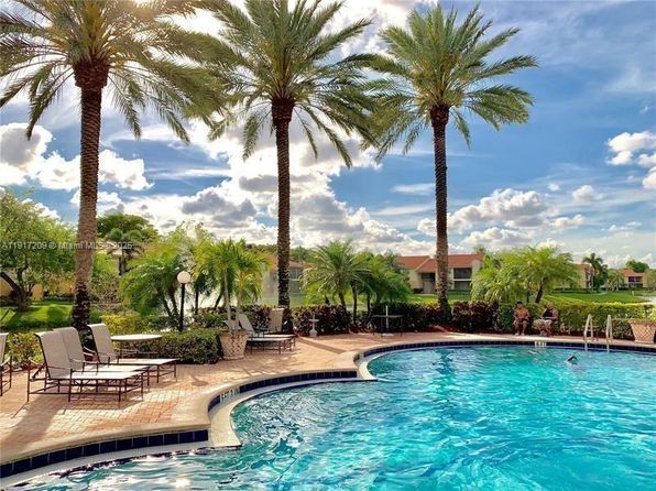 1229 SW 46th Ave APT 403